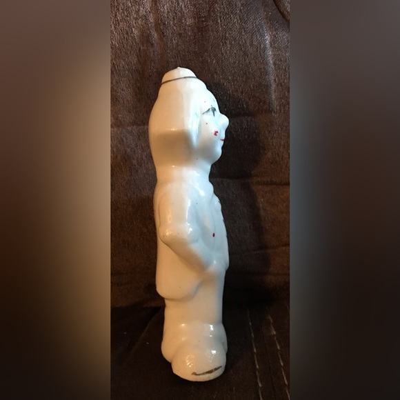 Vintage Hand Painted Cermaic Clown Figurine Playing a Flute Statue - Picture 4 of 5